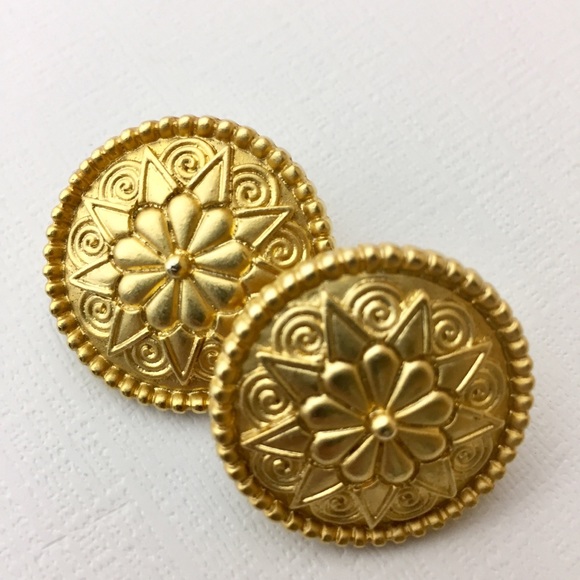 Vintage Jewelry - Huge Etruscan Vintage Gold Tone Clip On Earrings